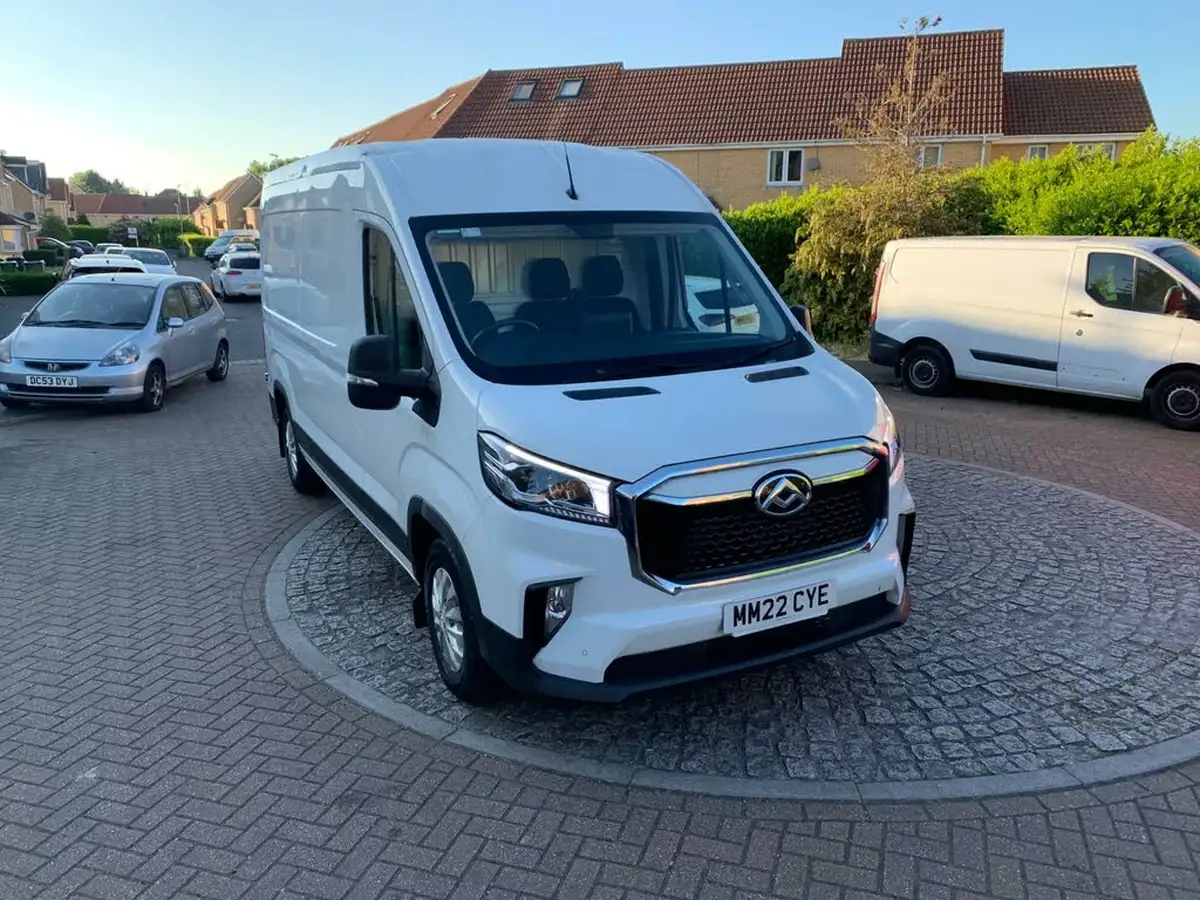 2022-maxus-e-deliver-9-e-lh-515kwh-big-7