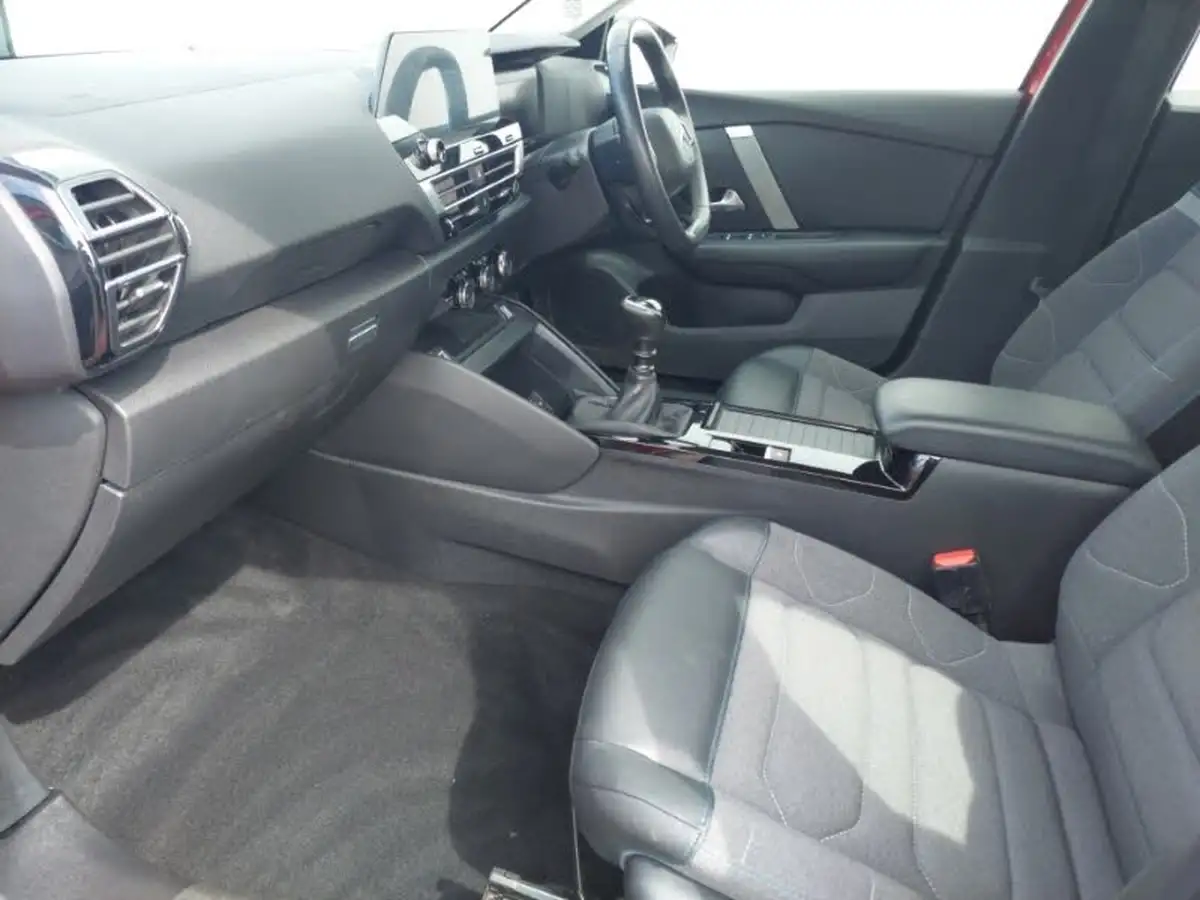 2022-citroen-c4-12-puretech-sense-big-4