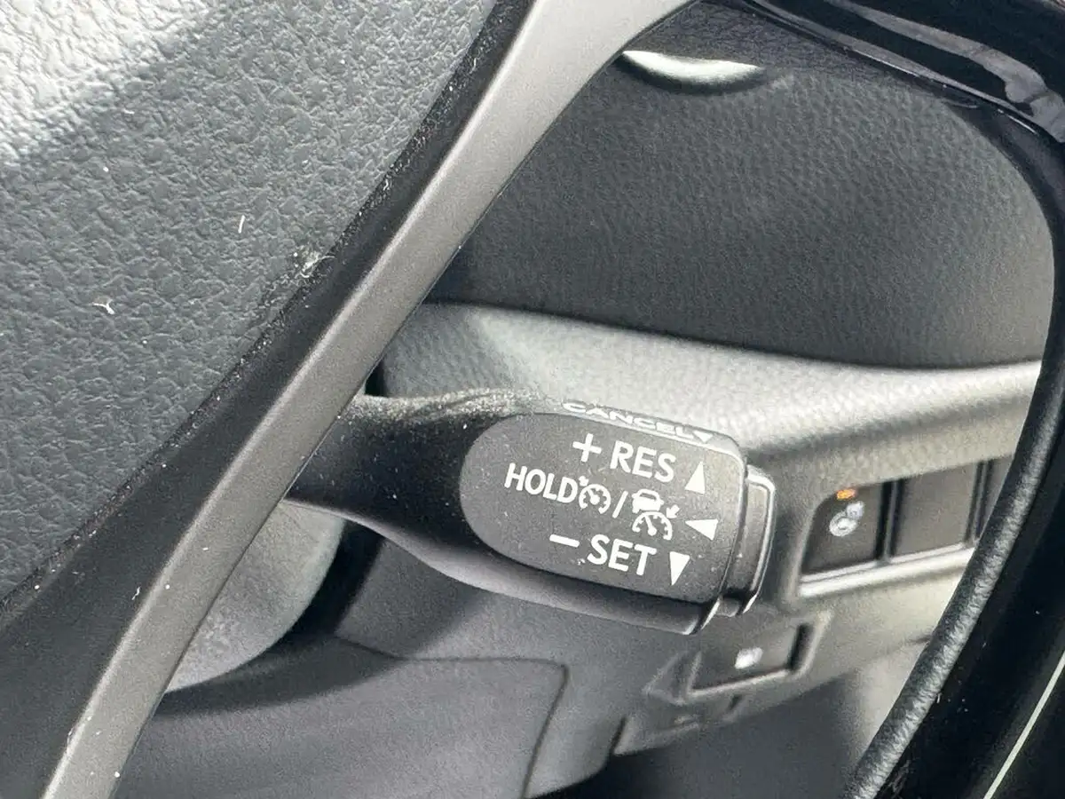 2022-toyota-c-hr-20-vvt-i-excel-big-22