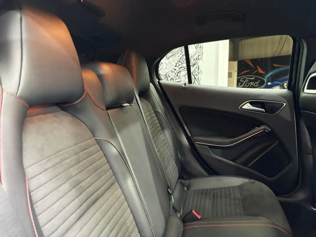 2020-mercedes-benz-gla-class-16-gla-180-amg-line-edition-7g-dct-big-30