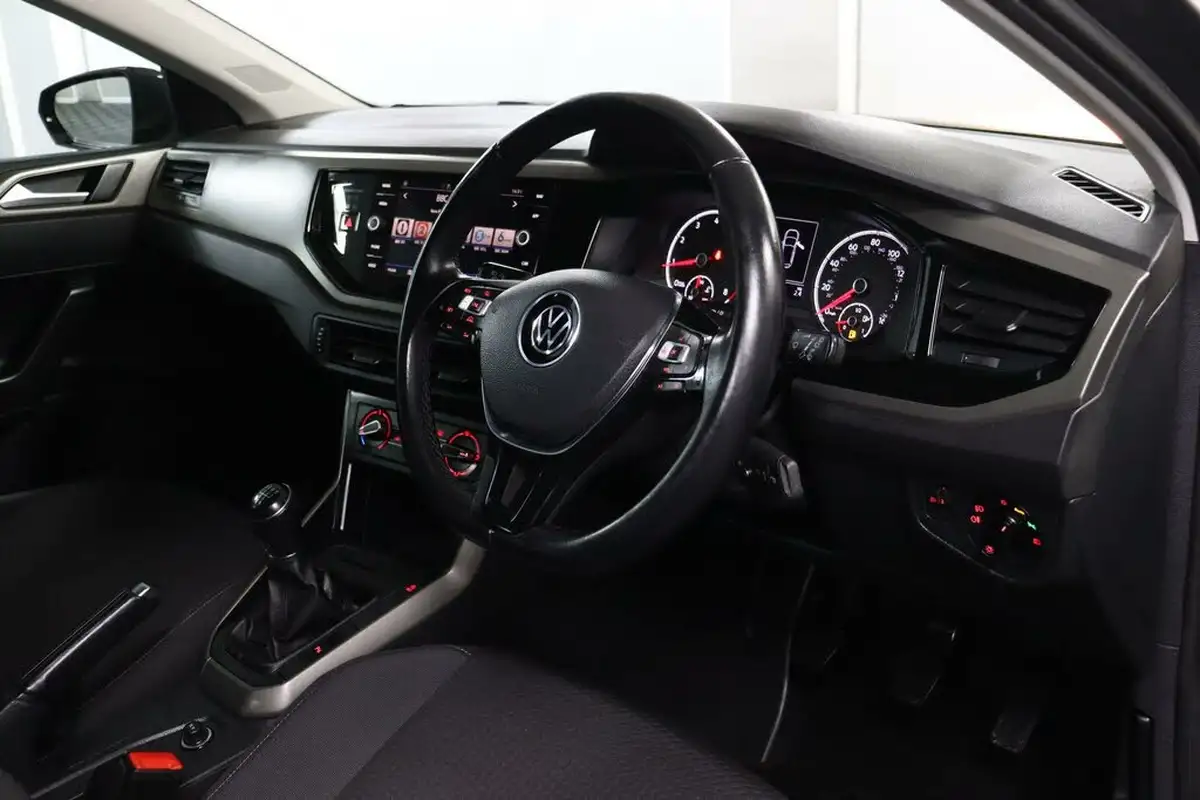 2021-volkswagen-polo-10-match-big-27