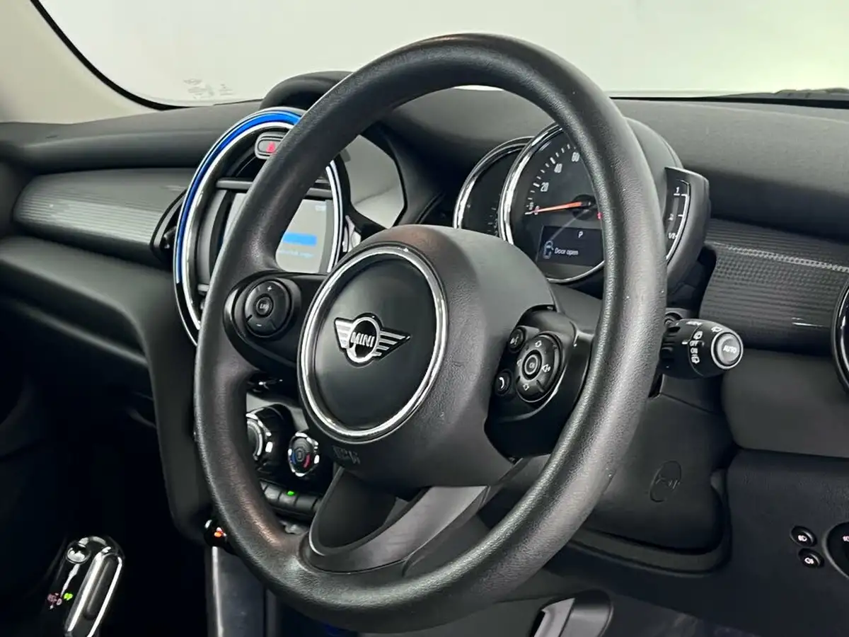 2018-mini-cooper-15-cooper-classic-ss-hatchback-5d-auto-big-21