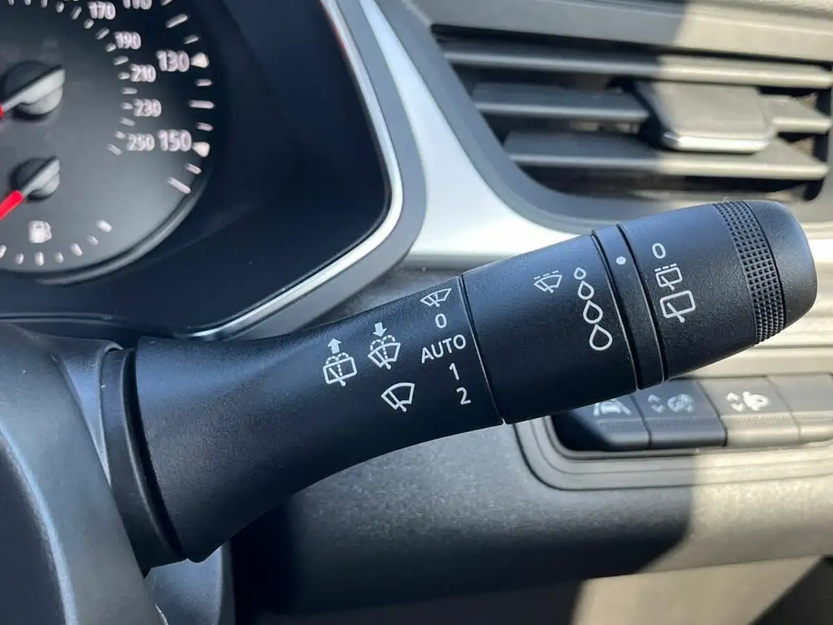 2022-renault-captur-13-tce-iconic-edition-big-26