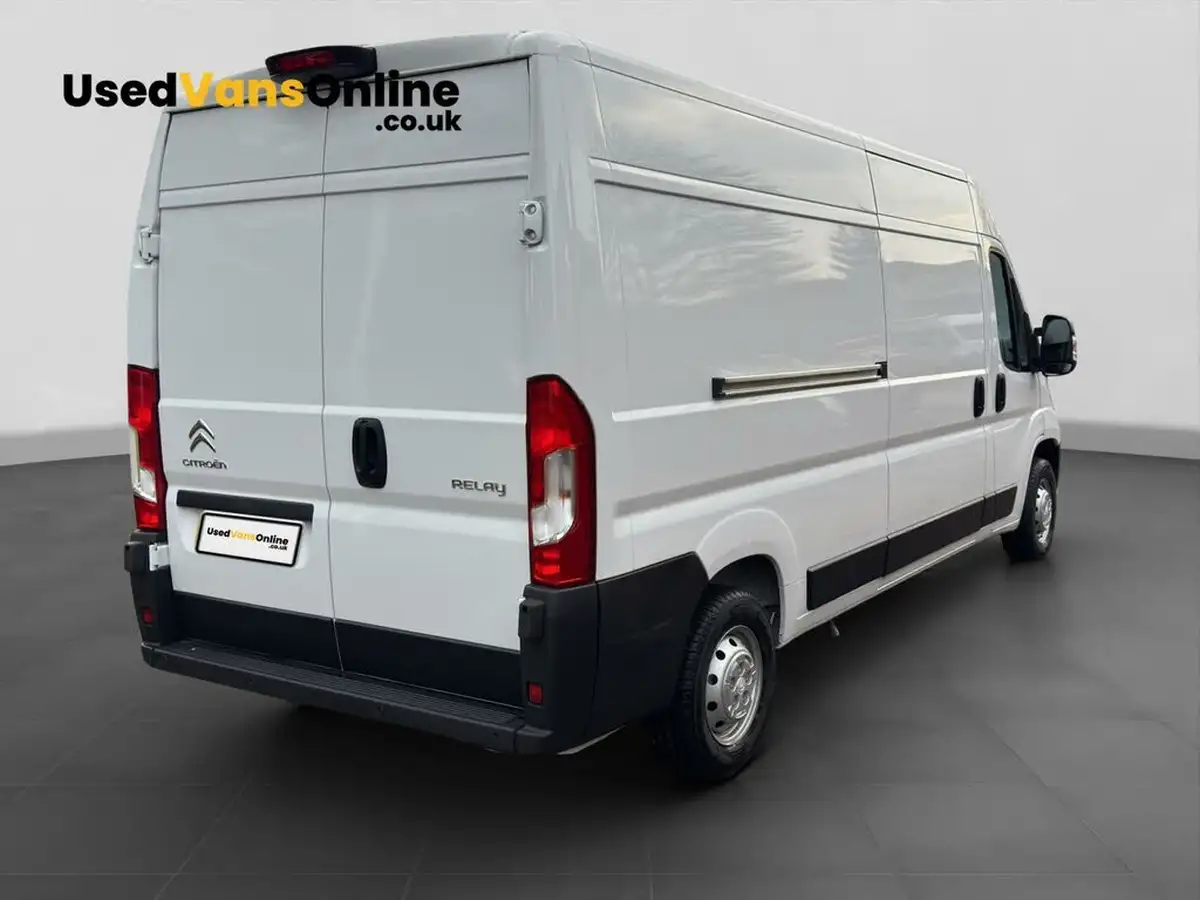 2024-citroen-relay-22bluehdi-35-l3h2-enterprise-edition-panel-big-3