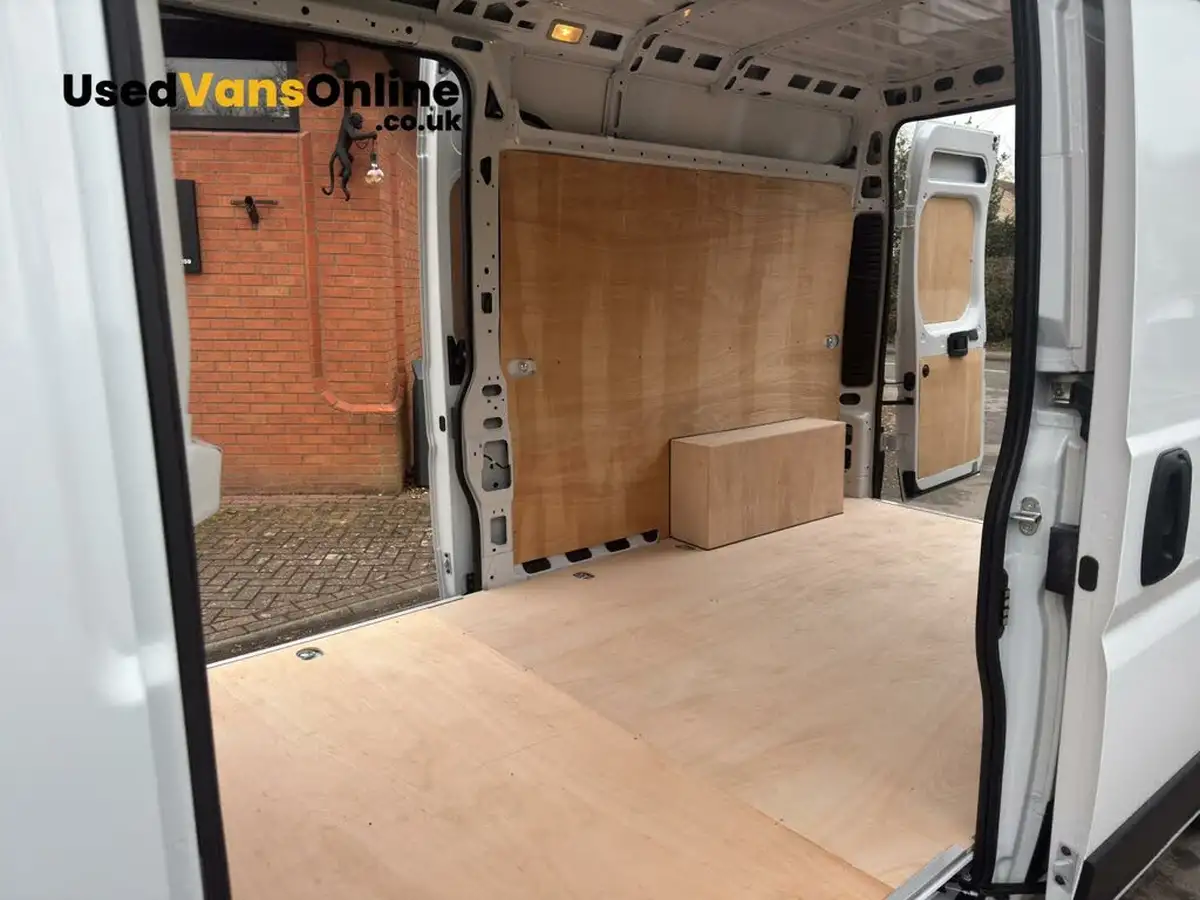 2024-citroen-relay-22bluehdi-35-l3h2-enterprise-edition-panel-big-27