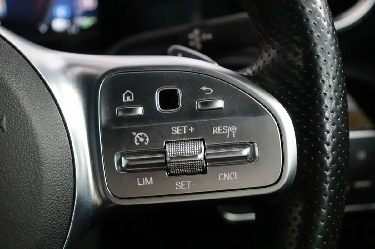 2020-mercedes-benz-a-class-13-a250e-amg-line-saloon-4d-big-26