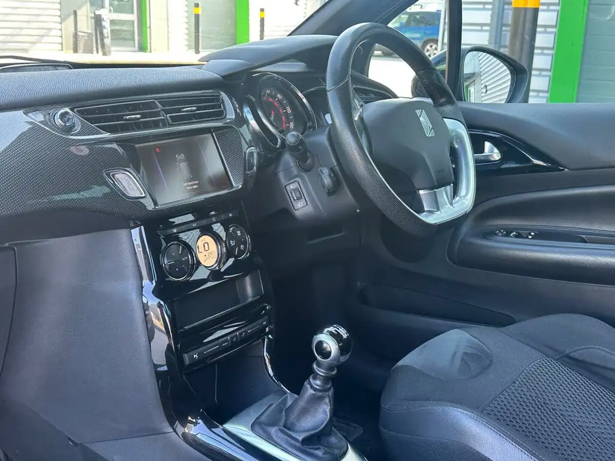 2015-ds-ds-3-16bluehdi-dsport-big-29
