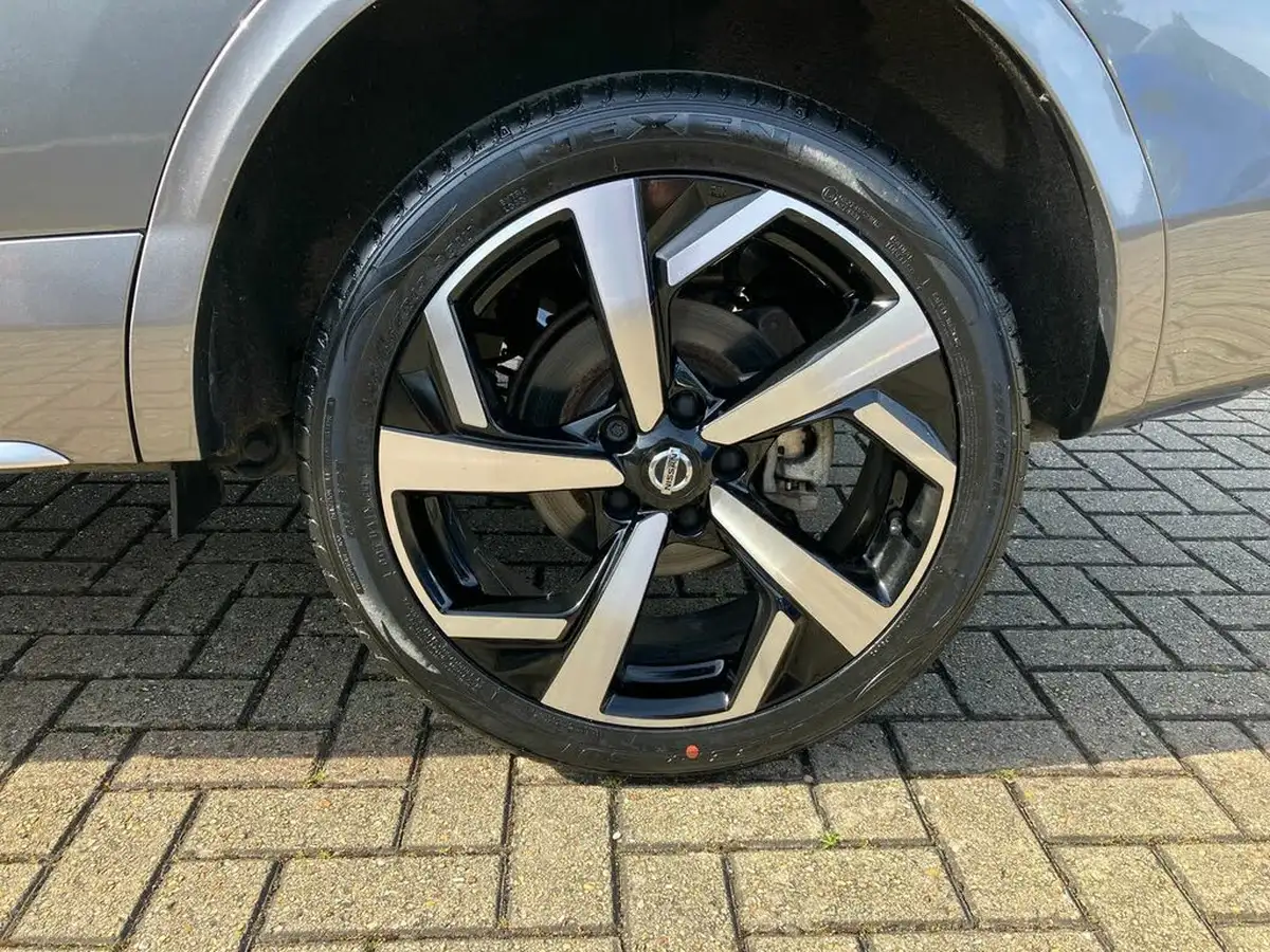 2020-nissan-qashqai-13-dig-t-tekna-160ps-19in-alloys-dct-big-7
