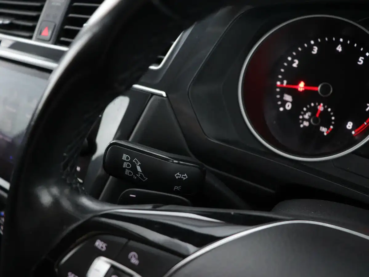 2021-volkswagen-tiguan-allspace-15-tsi-match-dsg-big-35