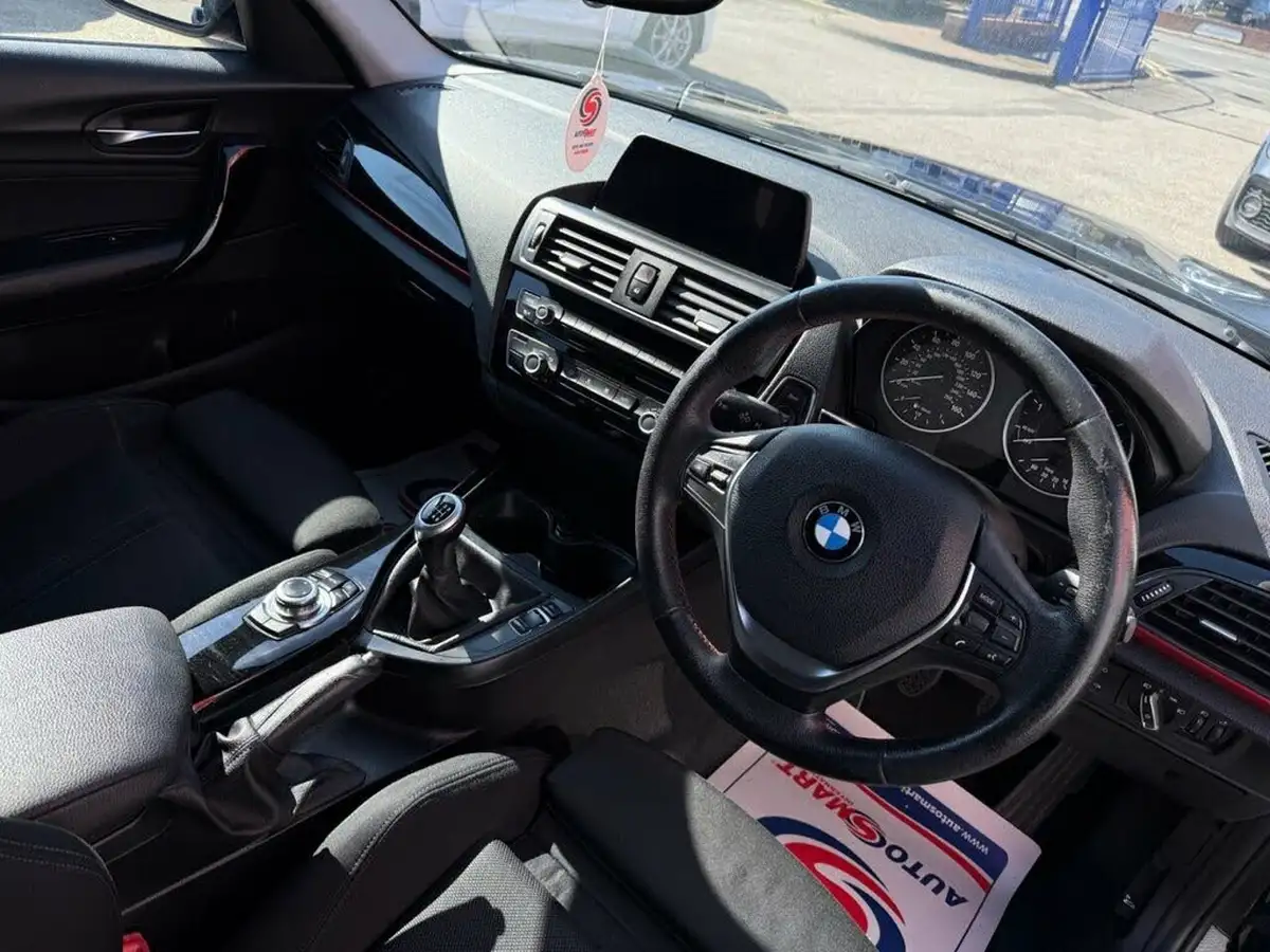 2017-bmw-1-series-20td-118d-sport-5d-big-55