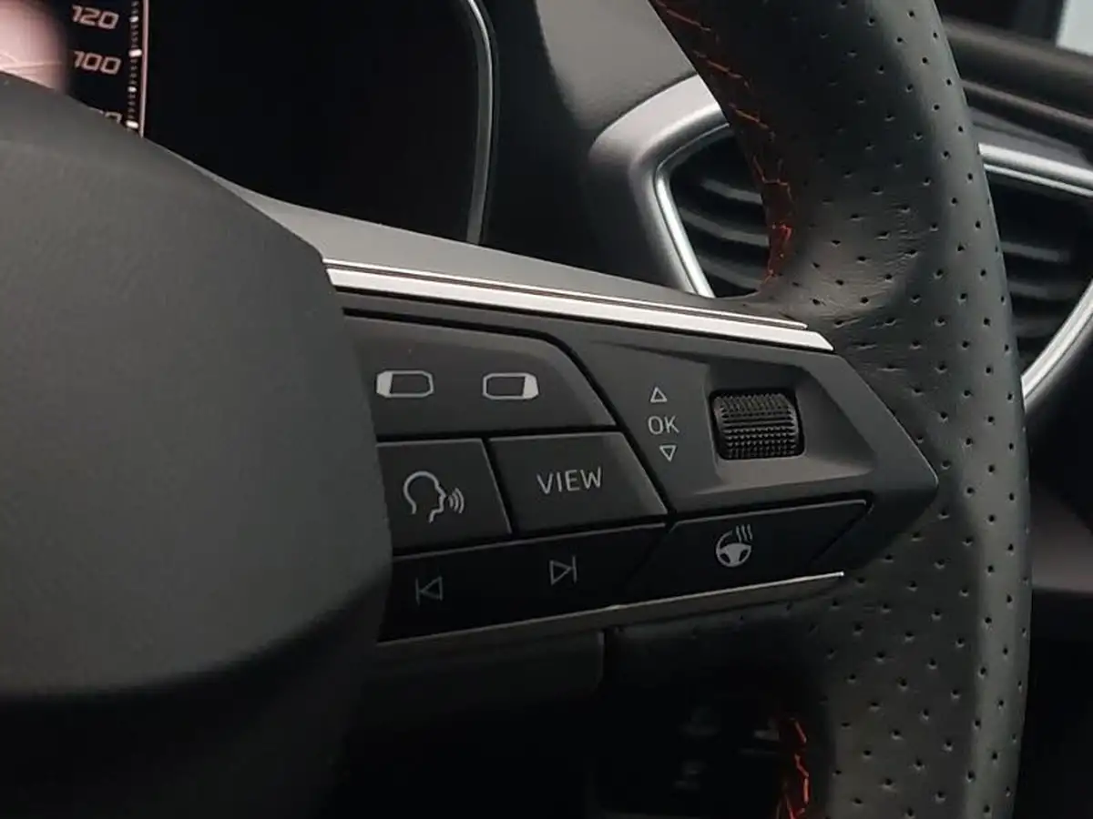 2021-seat-leon-10-etsi-evo-fr-sport-hatchback-big-17
