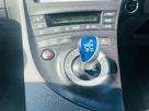 2011-toyota-prius-small-26