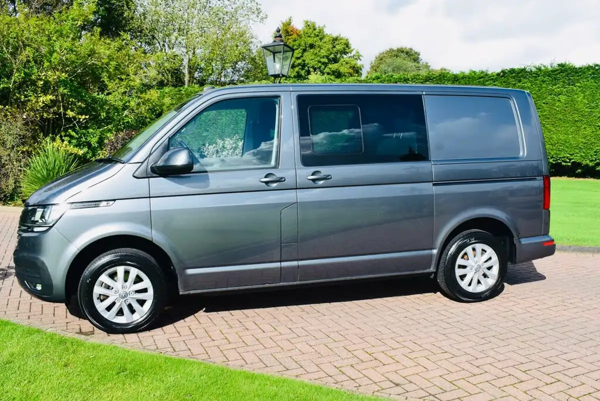 2021-volkswagen-transporter-20tdi-t30-highline-bmt-swb-150pseu6dt-e-kombi-big-1