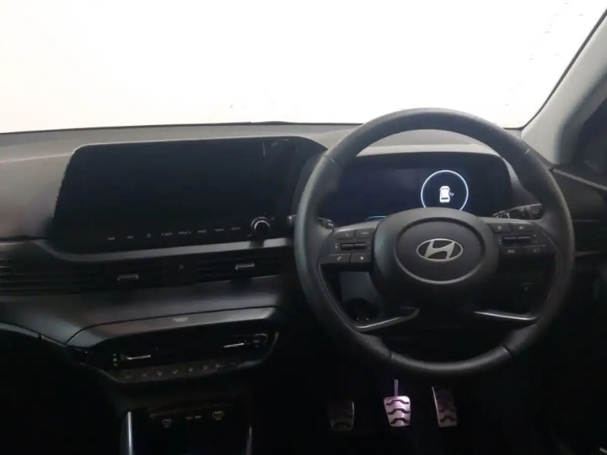 2024-hyundai-bayon-10-t-gdi-premium-100ps-two-tone-roof-big-6