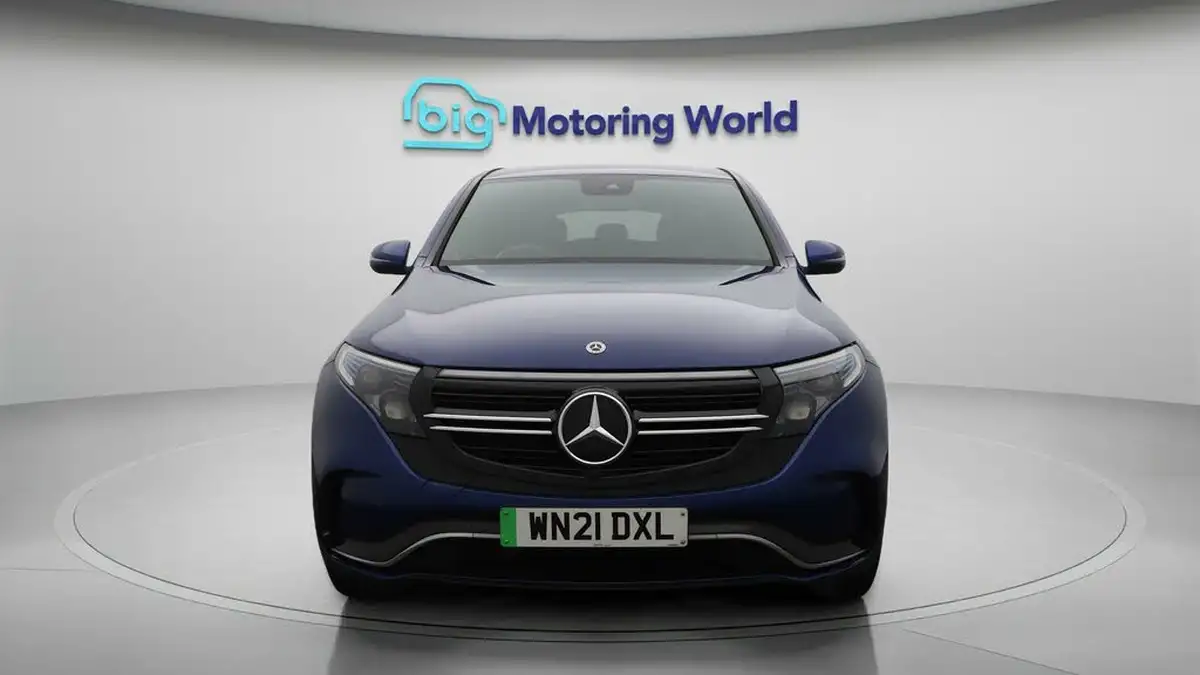 2021-mercedes-benz-eqc-e-eqc-400-amg-line-big-2