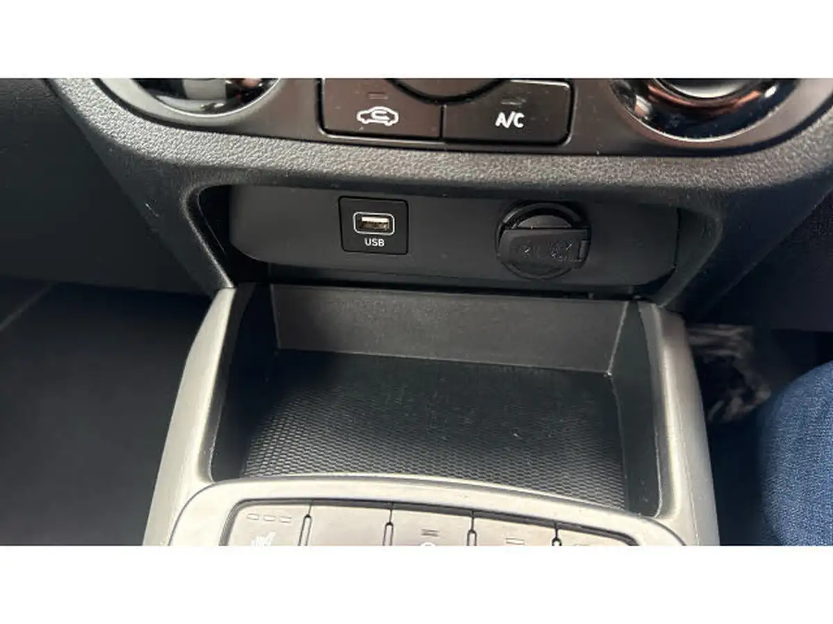2021-hyundai-i10-10-premium-big-26