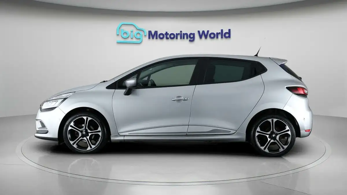 2018-renault-clio-15dci-signature-nav-90bhp-big-4