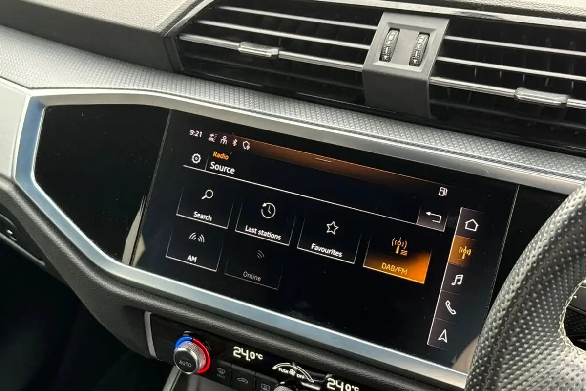 2021-audi-q3-20-35-tdi-s-line-comfort-sound-pack-station-wagon-big-44