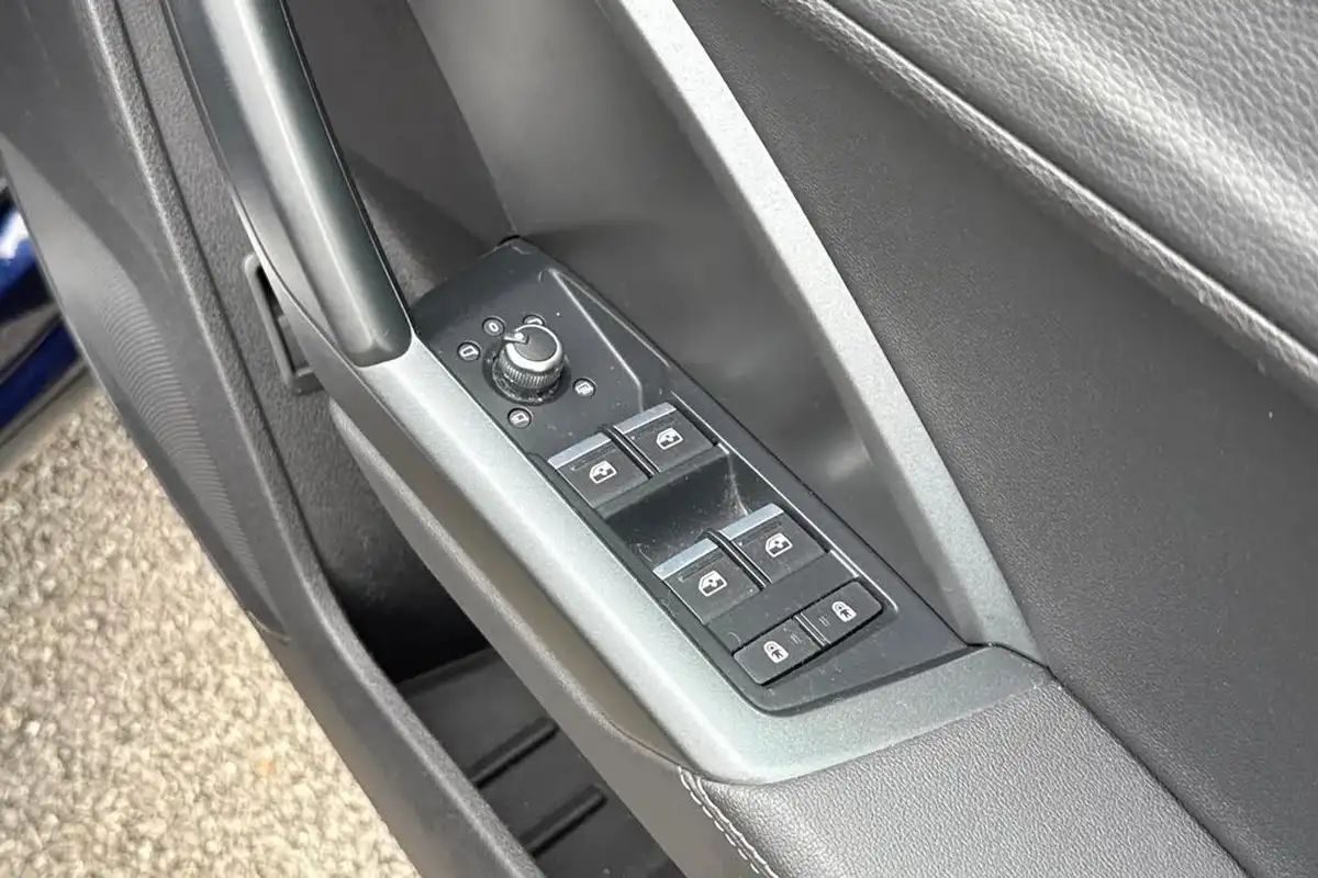 2021-audi-q3-20-35-tdi-s-line-comfort-sound-pack-station-wagon-big-20
