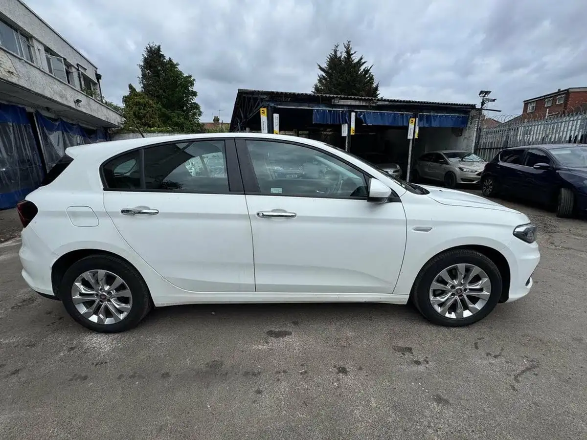 2018-fiat-tipo-14-easy-plus-hatchback-big-8