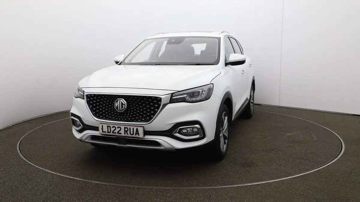 2022-mg-hs-15t-gdi-exclusive-162ps-big-38