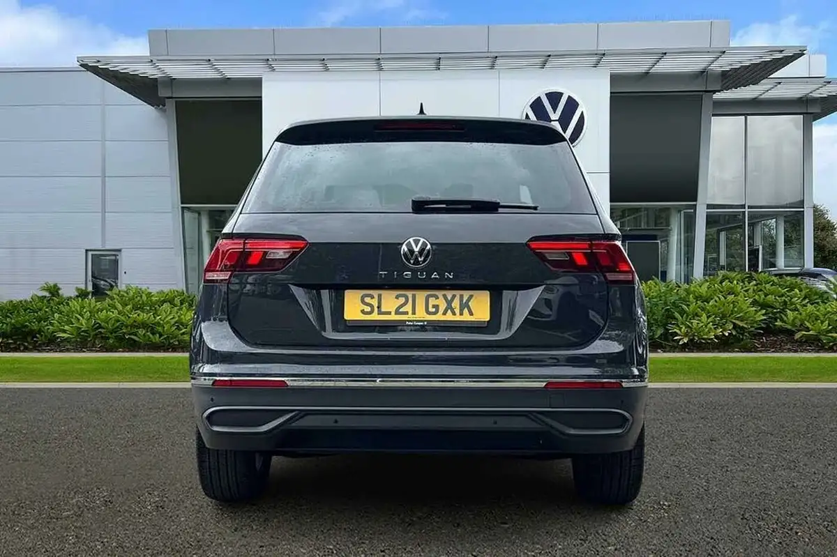 2021-volkswagen-tiguan-15-tsi-life-150ps-dsg-big-8