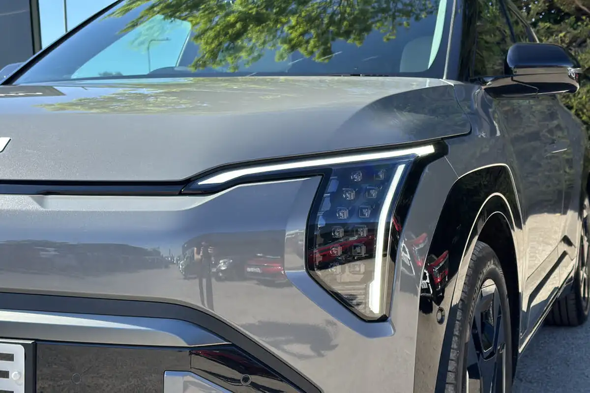 2024-kia-ev3-e-gt-line-s-big-28