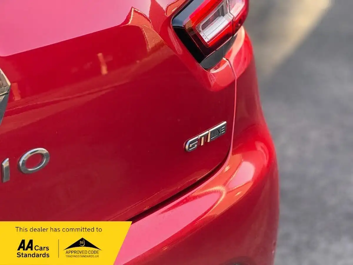 2017-renault-clio-15dci-dynamique-s-nav-90bhp-big-4