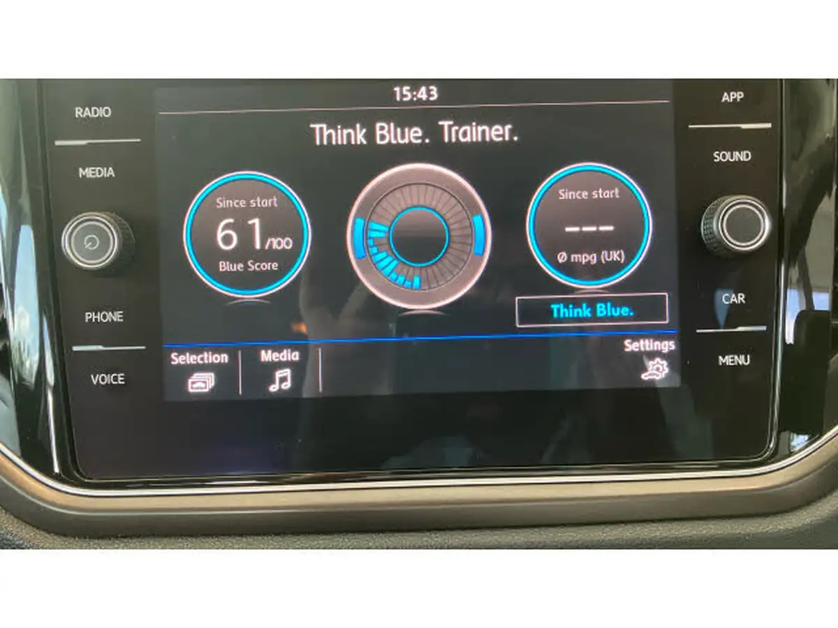 2019-volkswagen-t-roc-16tdi-se-big-61