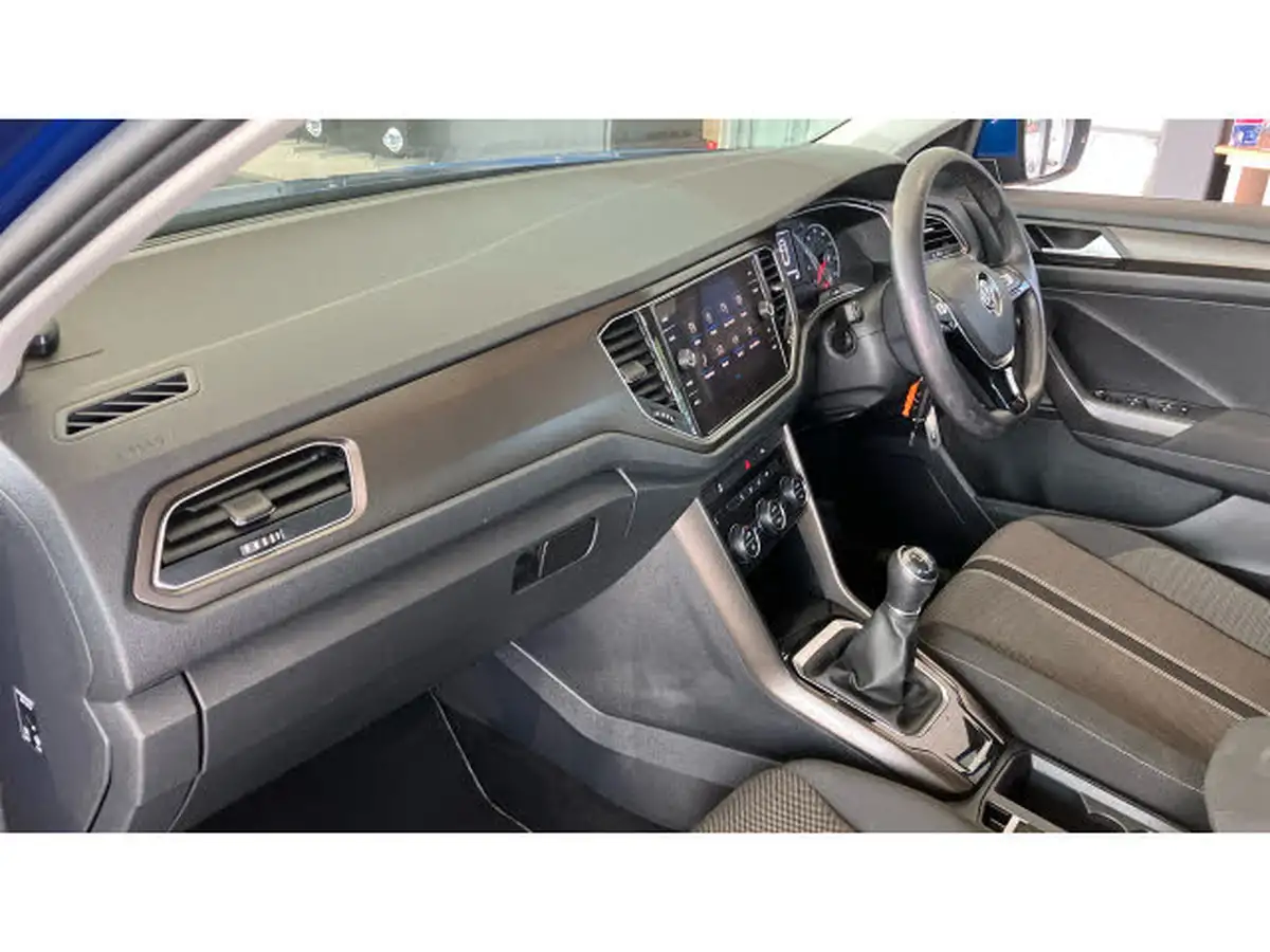 2019-volkswagen-t-roc-16tdi-se-big-37