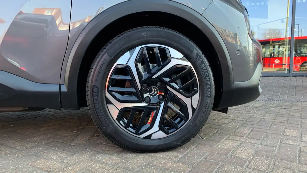 2021-citroen-c4-12-puretech-shine-plus-155ps-big-16