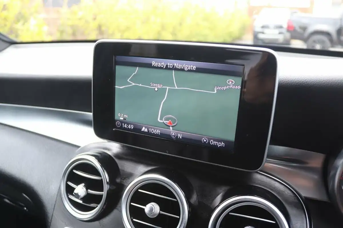 2018-mercedes-benz-glc-class-21d-glc250d-amg-line-ss-station-wagon-5d-big-23