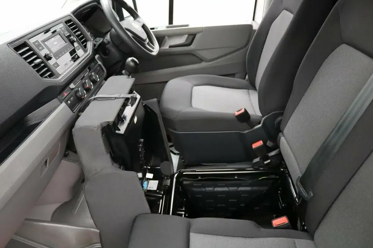 2024-volkswagen-crafter-big-20