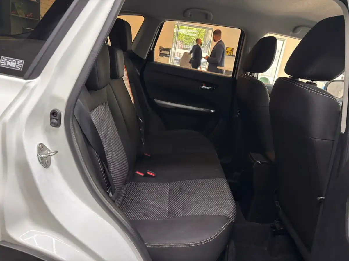 2018-suzuki-vitara-10-boosterjet-sz-t-big-20