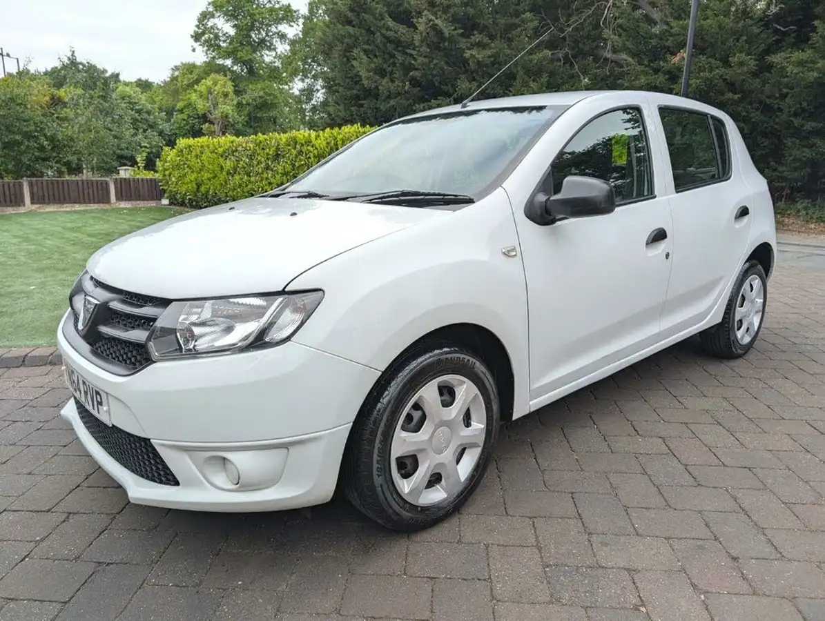 2014-dacia-sandero-12-ambiance-big-6