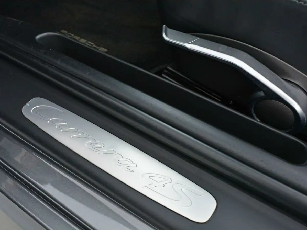 2010-porsche-911-38-carrera-4-s-cabriolet-pdk-big-15