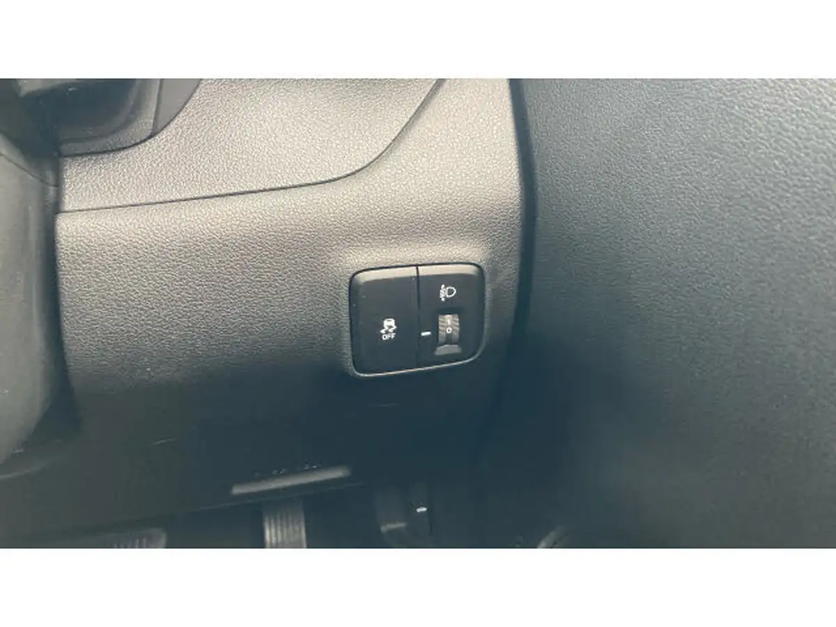 2023-hyundai-i10-12-premium-auto-big-34