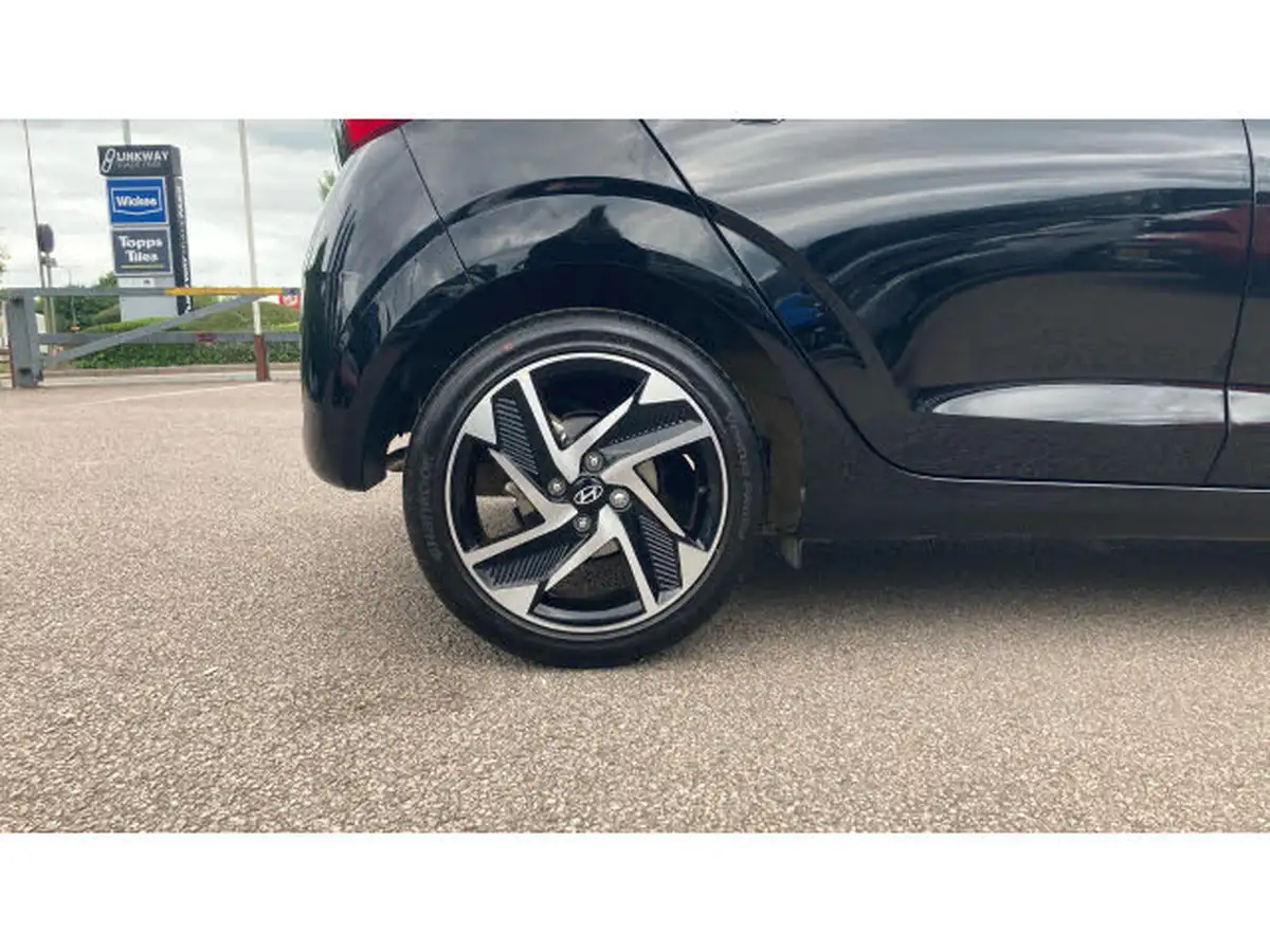 2023-hyundai-i10-12-premium-auto-big-6