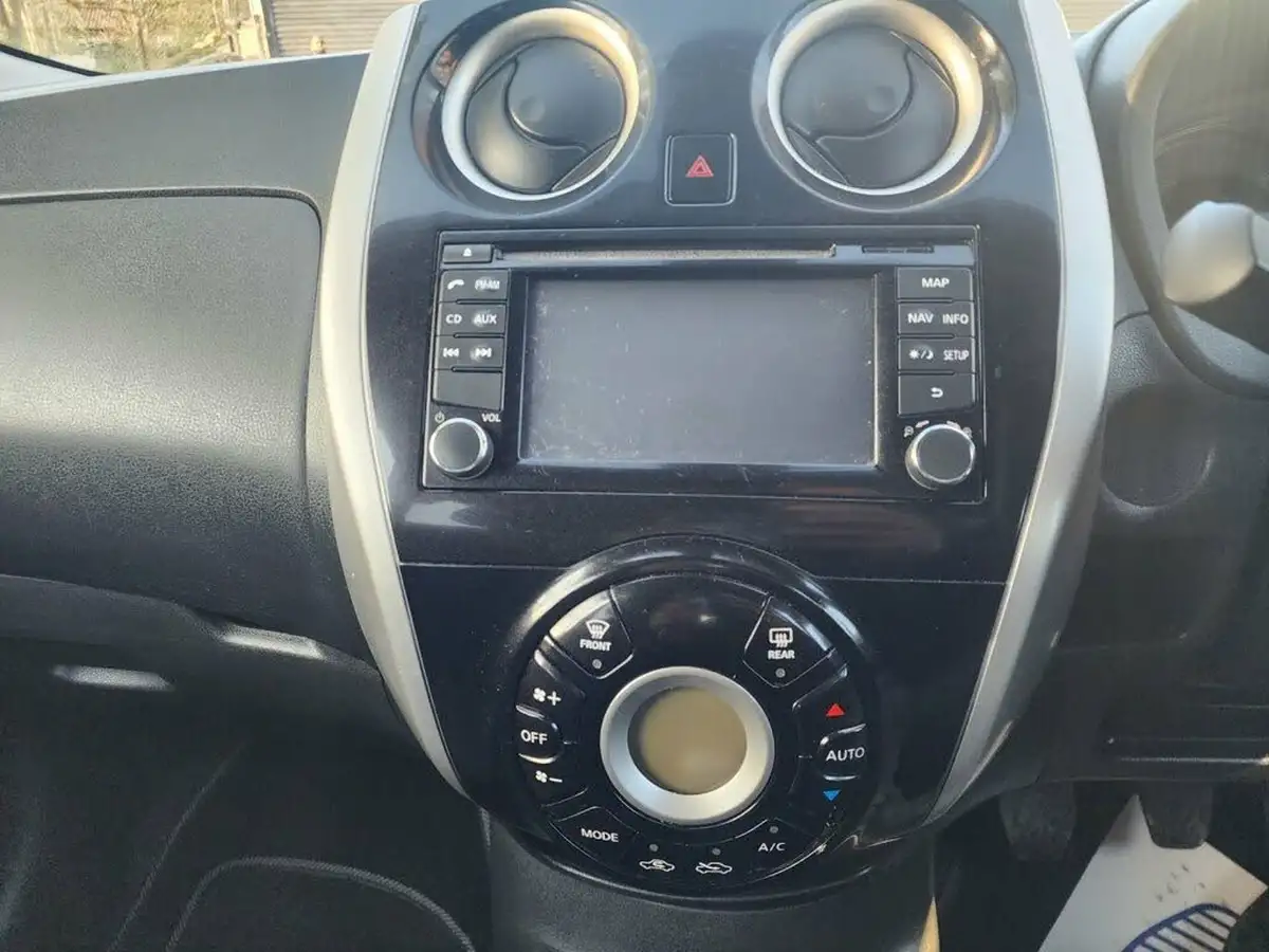 2015-nissan-note-12-acenta-premium-dig-s-98ps-style-pack-big-20