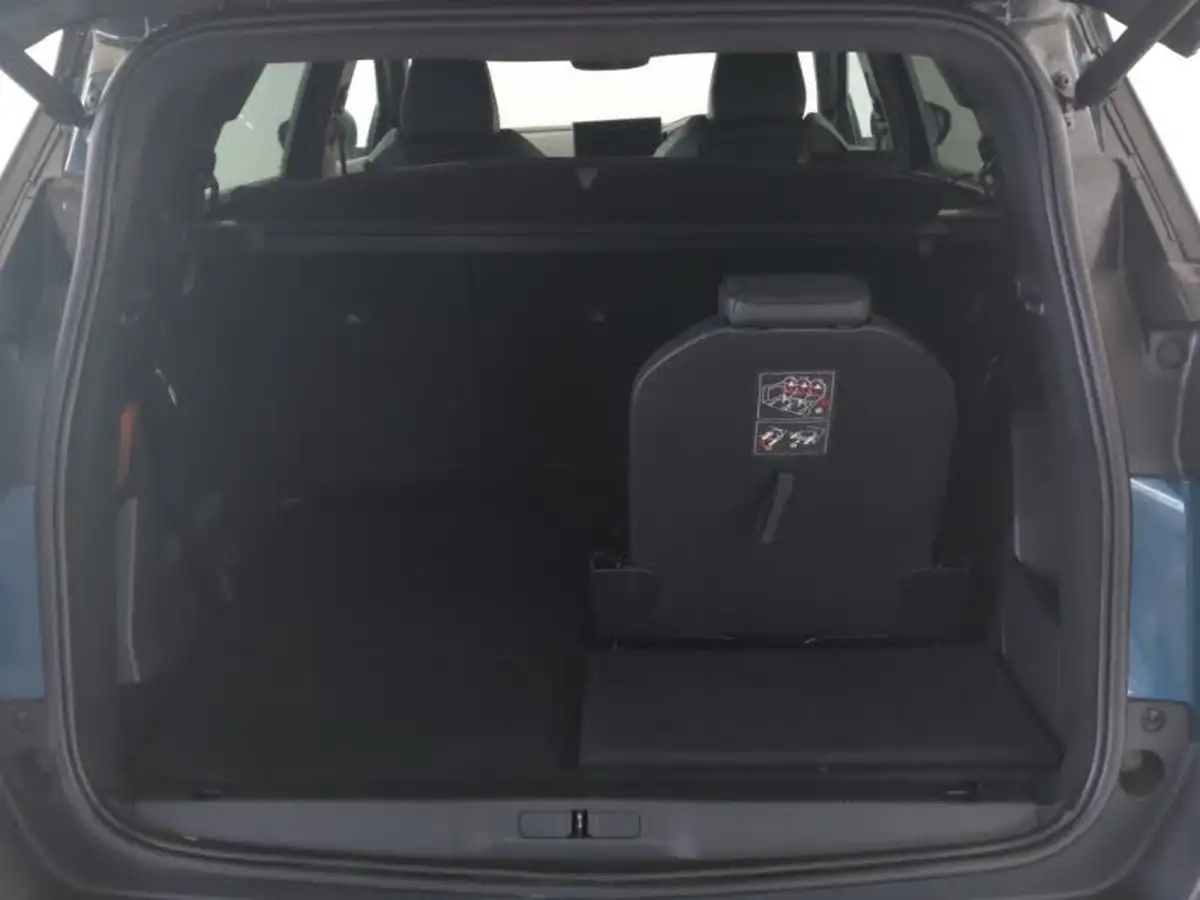 2023-peugeot-5008-suv-12-puretech-gt-130bhp-eat8-big-7