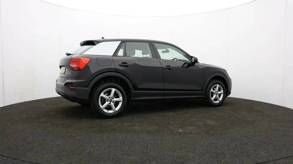 2022-audi-q2-10-30-tfsi-technik-big-35