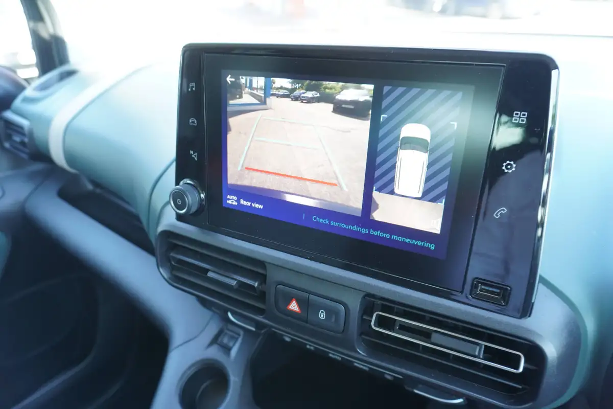 2023-citroen-berlingo-e-flair-xtr-m-size-big-4
