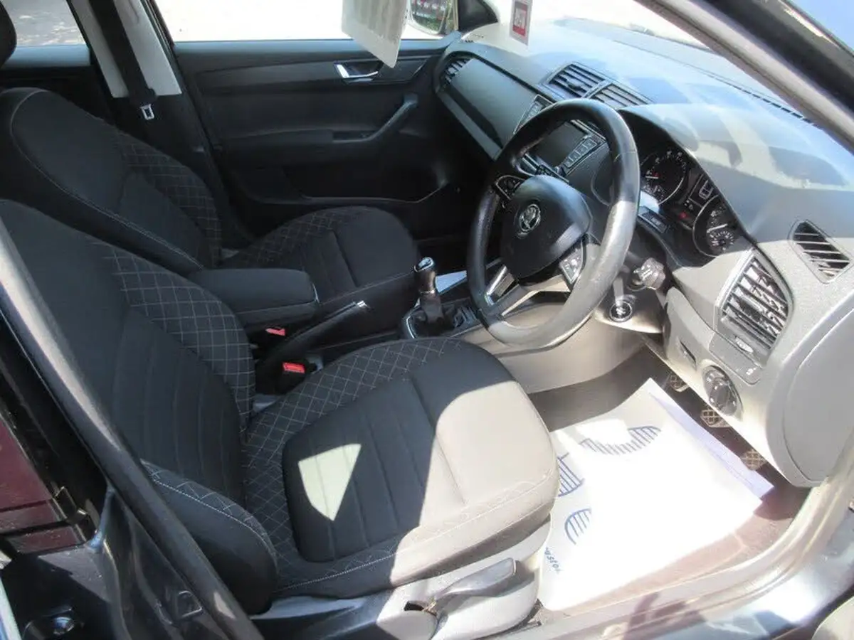 2016-skoda-fabia-12-tsi-se-l-109ps-estate-big-7