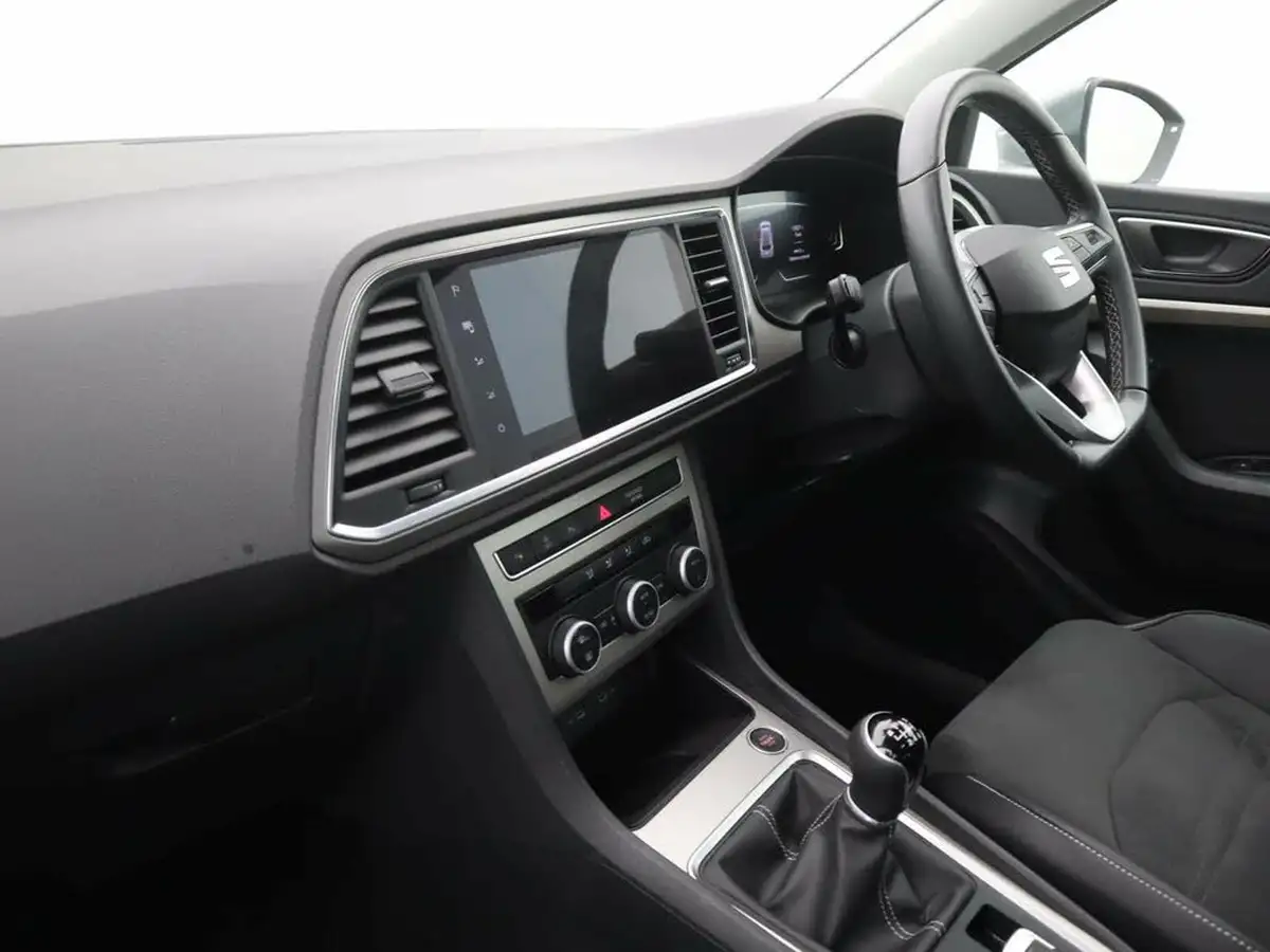 2024-seat-ateca-15-ecotsi-xperience-big-12