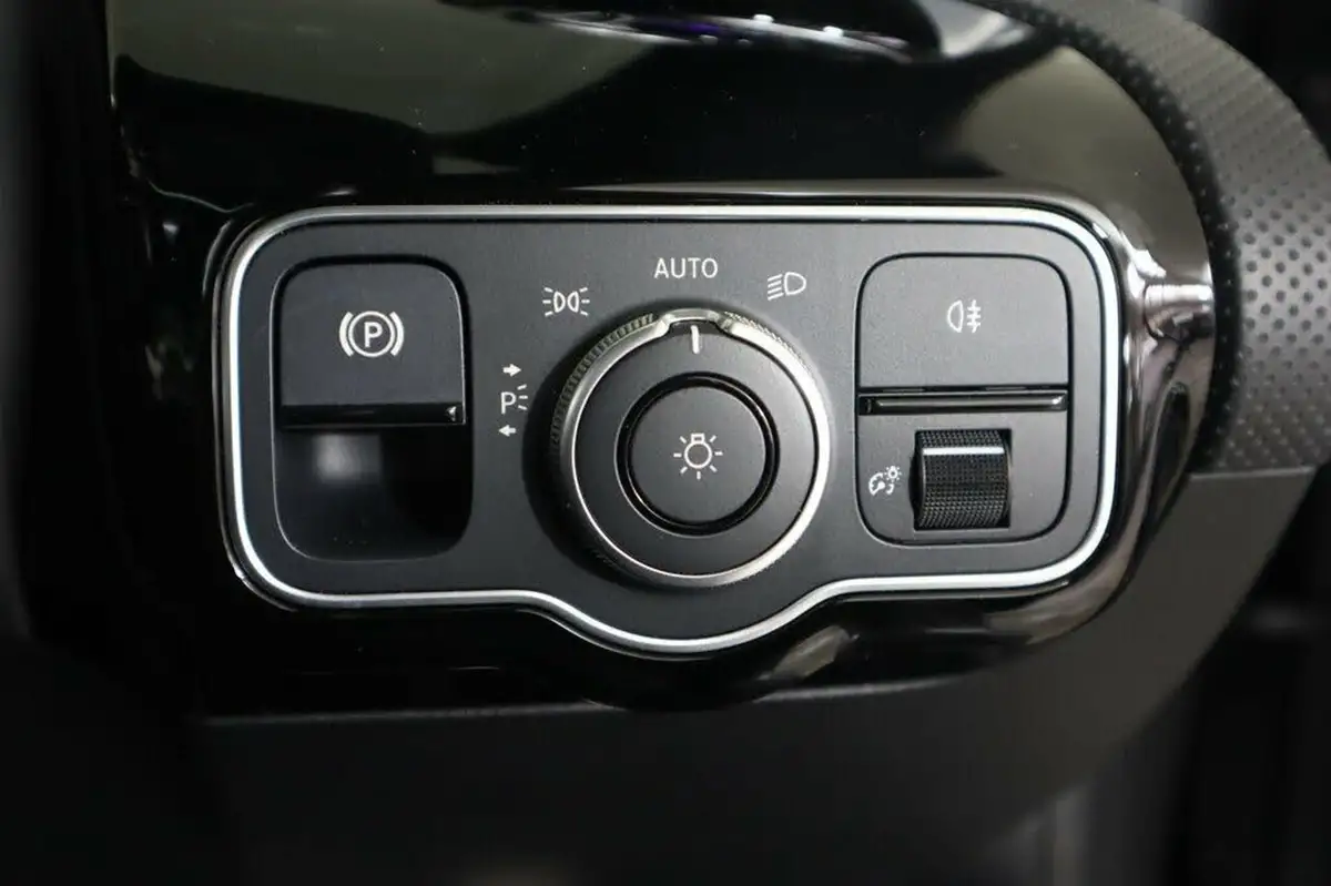 2023-mercedes-benz-cla-13-cla-200-amg-line-shooting-brake-5d-big-21