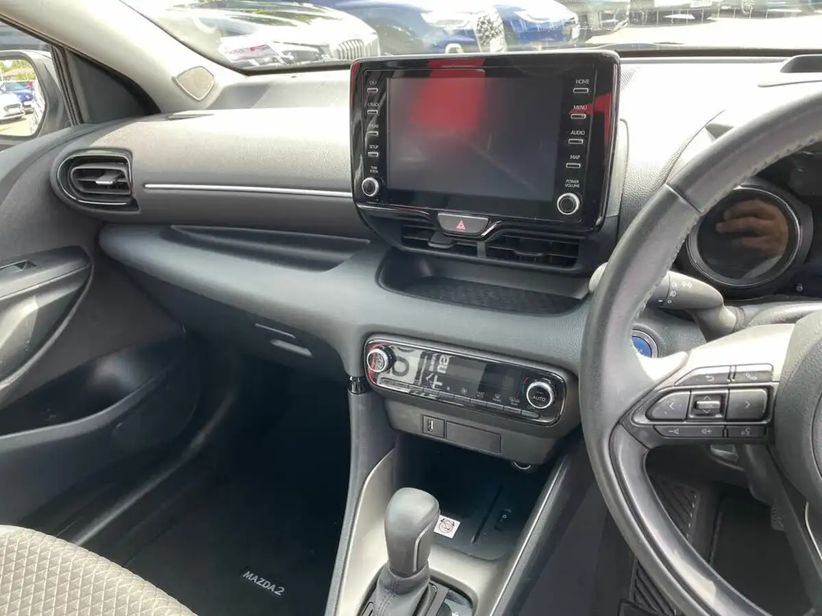 2022-mazda-mazda2-15-select-big-17