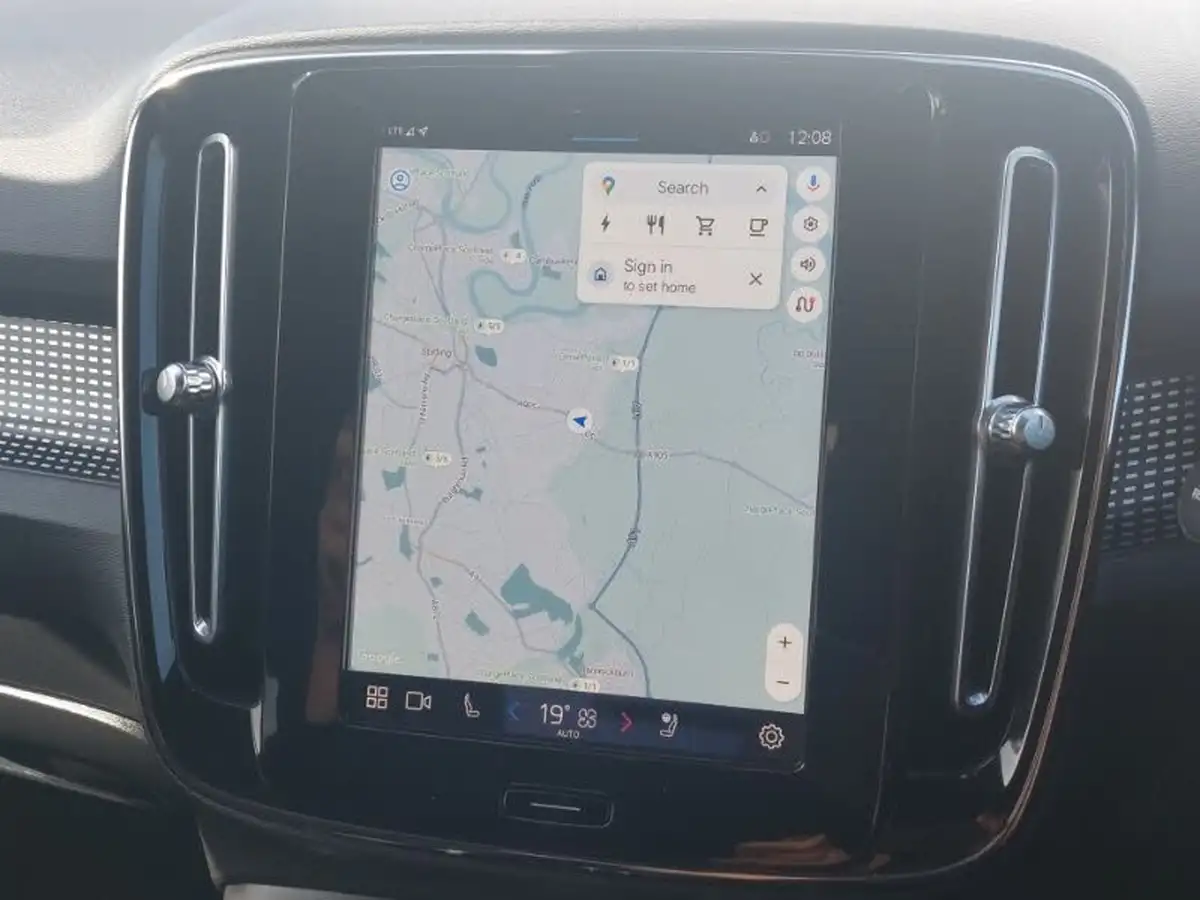 2022-volvo-xc40-e-recharge-plus-228bhp-big-10