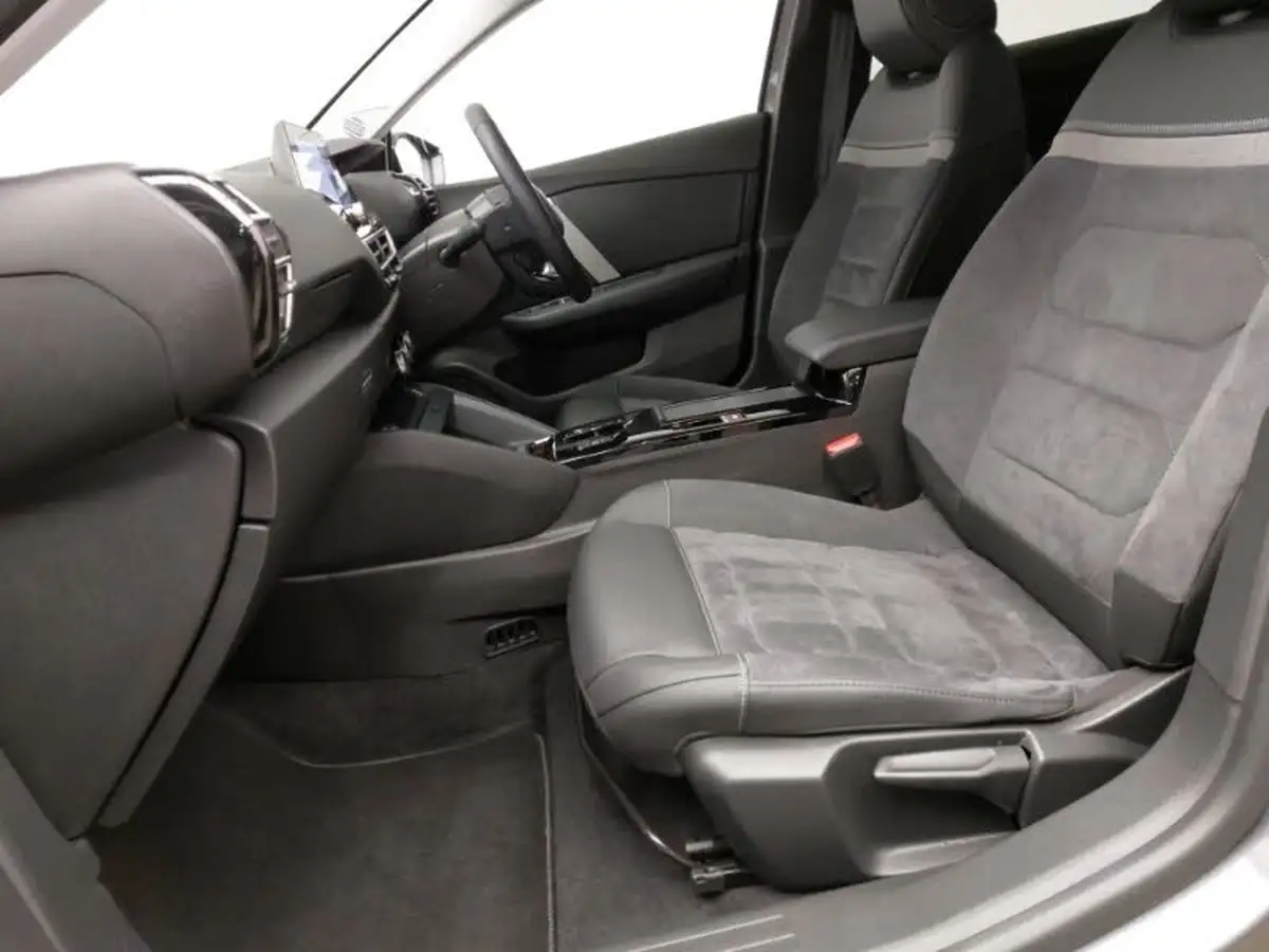 2024-citroen-c4-e-e-series-136ps-50kwh-big-4