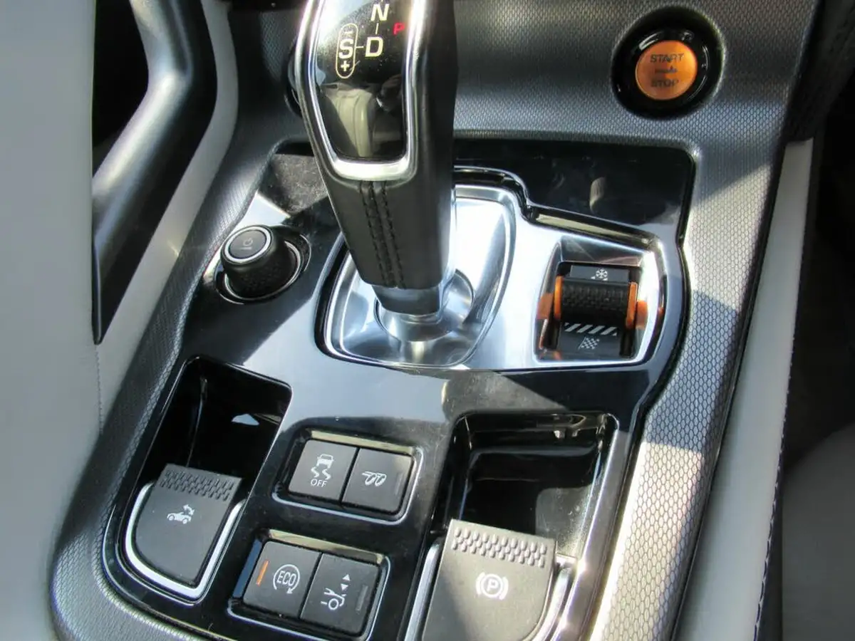 2014-jaguar-f-type-30-s-convertible-awd-quickshift-big-22