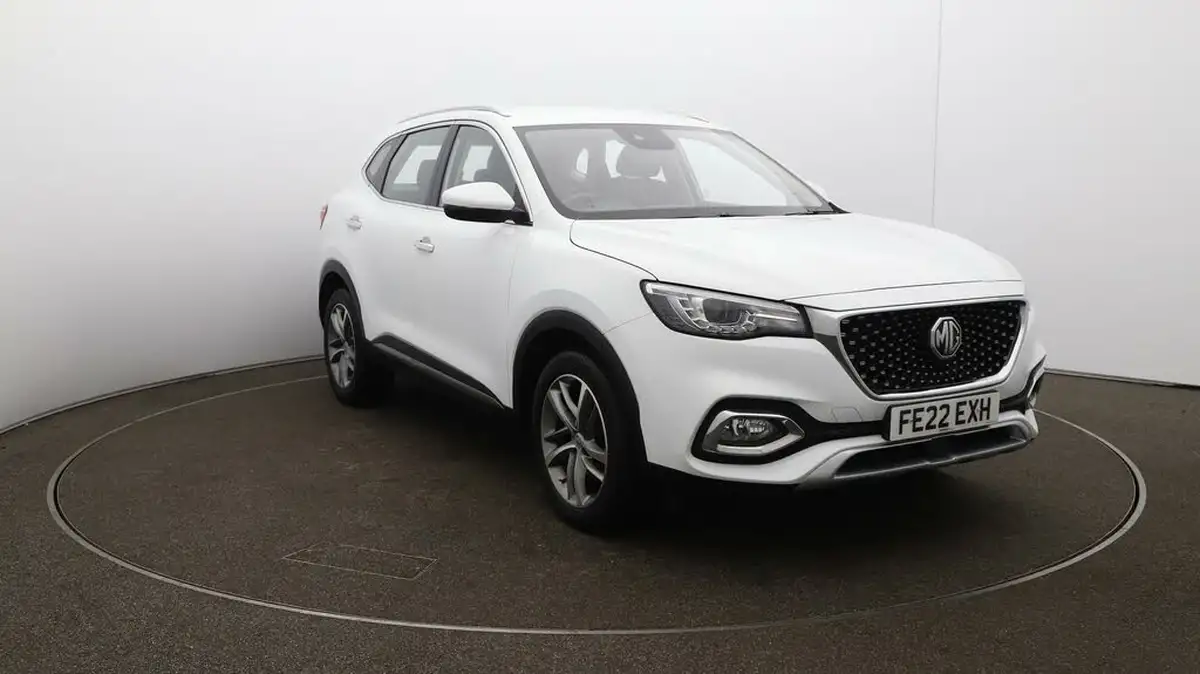 2022-mg-hs-15t-gdi-excite-162ps-big-40